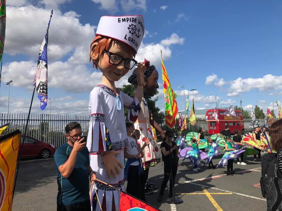 smokingapplesth's tweet photo. Another glorious jam packed weekend for Team SA! One team at #TilburyCarnival with the lovely @Kinetika and another @ashfordcreate with #Arbor and @ApplauseTouring Great to catch up with the brilliant @SameSkyBTN and see their beautiful work too! #rollonnextweekend #SASummer https://t.co/bTJjmBUutj