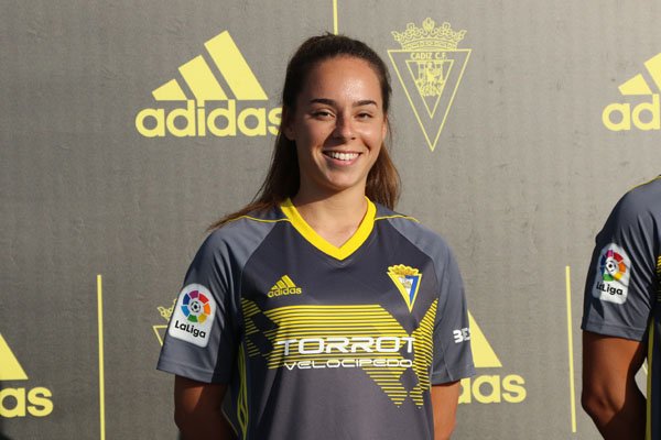 Andrea, en el acto de presentación de las equipaciones del Cádiz (Foto: CCF).