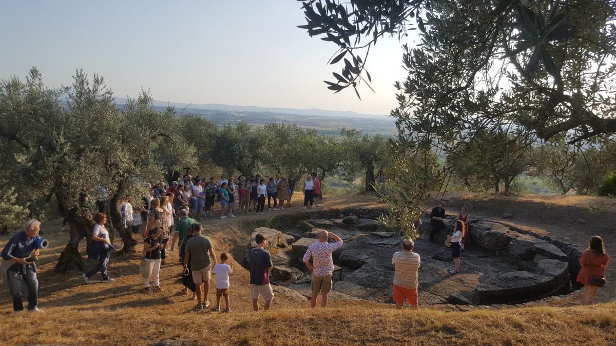 Un luogo nuovo e suggestivo per uno spettacolo emozionante: “Che mi ci prende l’anima” con Sara Venuti e Riccardo Reali al parco archeologico Tanella Angori <a href="/MAEC_Cortona/">MAEC - Cortona</a>