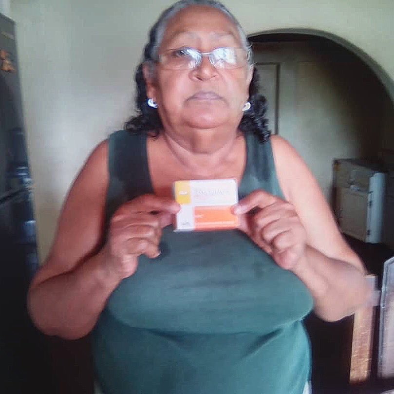 Ana Parra recibió el medicamento Zaldiar para la artritis. Nos alegra poder brindar un poco de alivio a personas como ella, que no consiguen sus tratamientos en Venezuela.
•
•
•
#agarrensedelasmanos #sosvenezuela