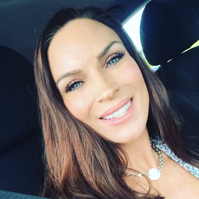 Happy Sunday Funday https://t.co/TjKLWa2S2I<a href="/tag/throwbackthursday"class="tags"><span>#throwbackthursday</span></a>