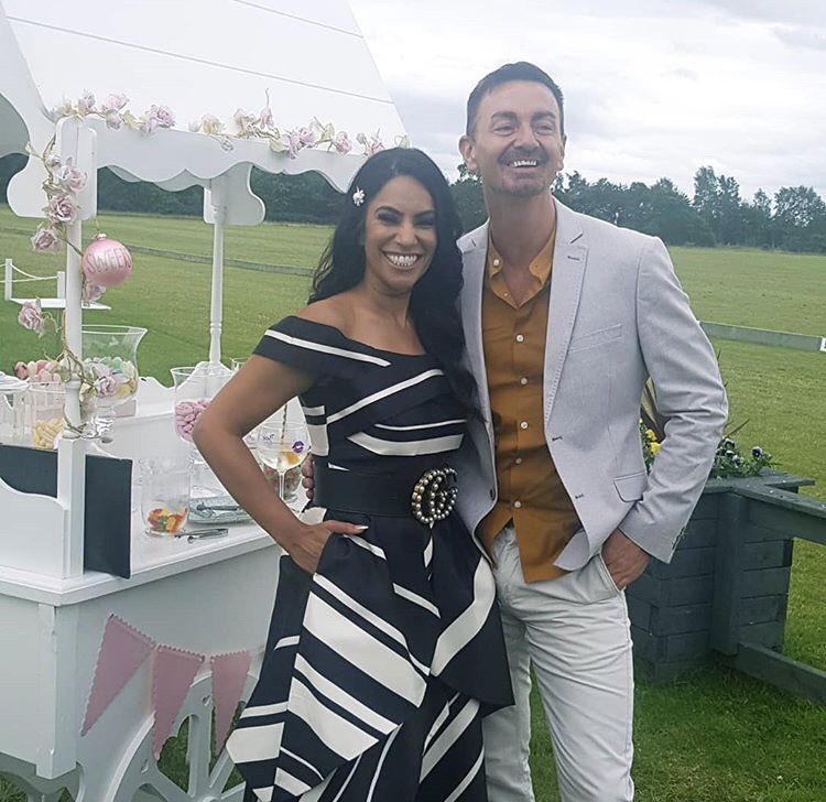 CartsByHelen's tweet photo. sneak peak of an exclusive event! Very exciting day with @SeemaUnique at our sweetcart💗Another event by the talented @GO_PR_EVENTS #sweetcart #sweets #chesire #events https://t.co/5ijH0nucZ9