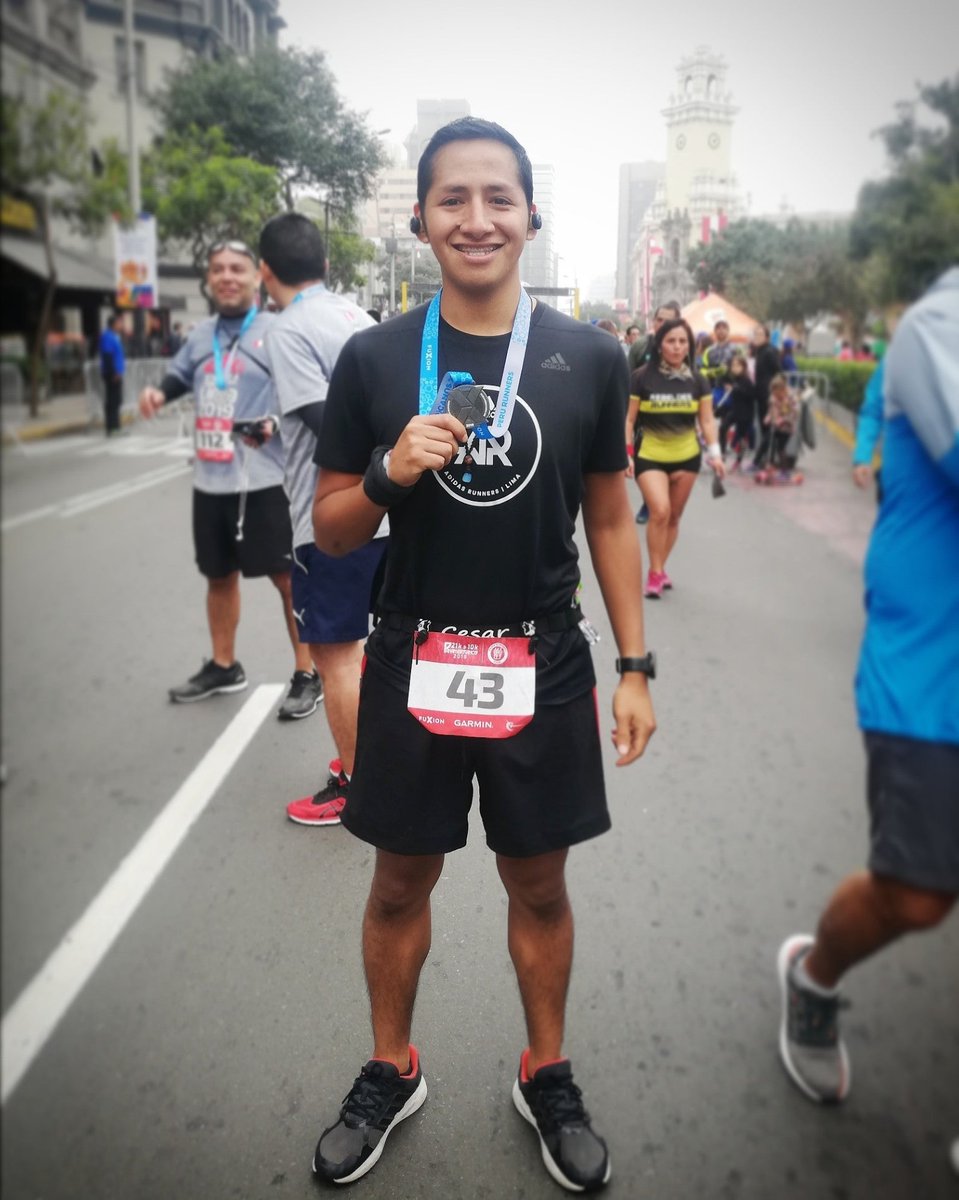 RSanchezCesar's tweet image. Tiempo oficial 1:35:05 (3:05 menos que mi mejor registro personal previo) siguiente objetivo 110 MML #PeruRunners #Running (@ Parque Kennedy - @munimiraflores in Miraflores, Lima) swarmapp.com/c/aFvuFmKcqpR