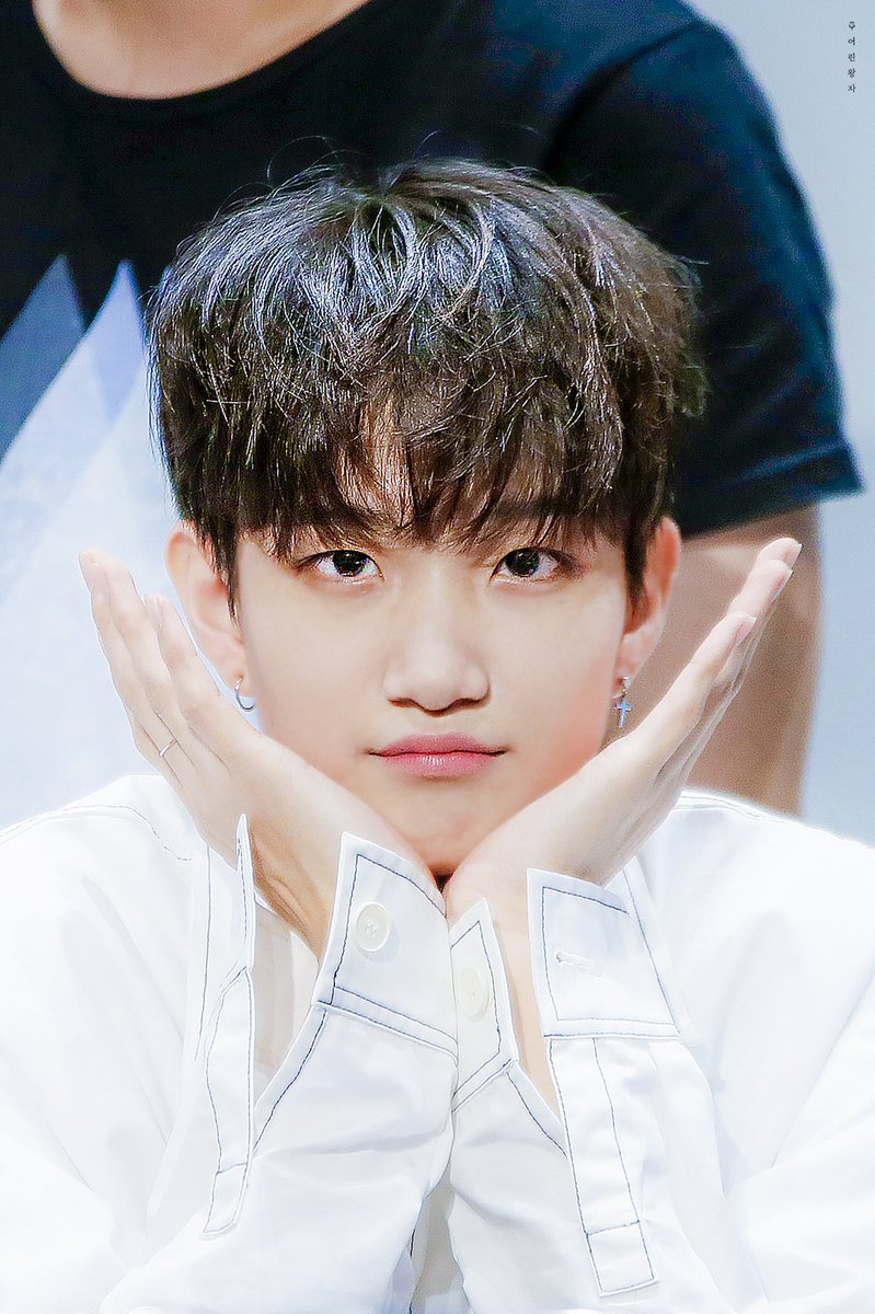 20021002_com's tweet photo. 190721 영등포 팬싸 

너는 내 파란장미야 💙

@jflo_newkidd #뉴키드 #우철 #우철왕자님 #newkidd #Woochul https://t.co/lMMdo9RWtZ