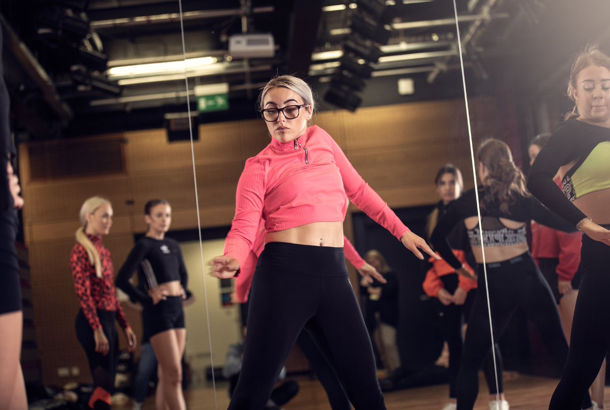 gatesheadcoll's tweet image. To kick off the summer holidays, join us for a dance workshop with Gustave Die, a former student currently touring as a dancer in The Bodyguard musical. Meet some current students and chat to our expert teachers. Friday 26th, 10am-12pm. Sign up here: bit.ly/2upaFtS
