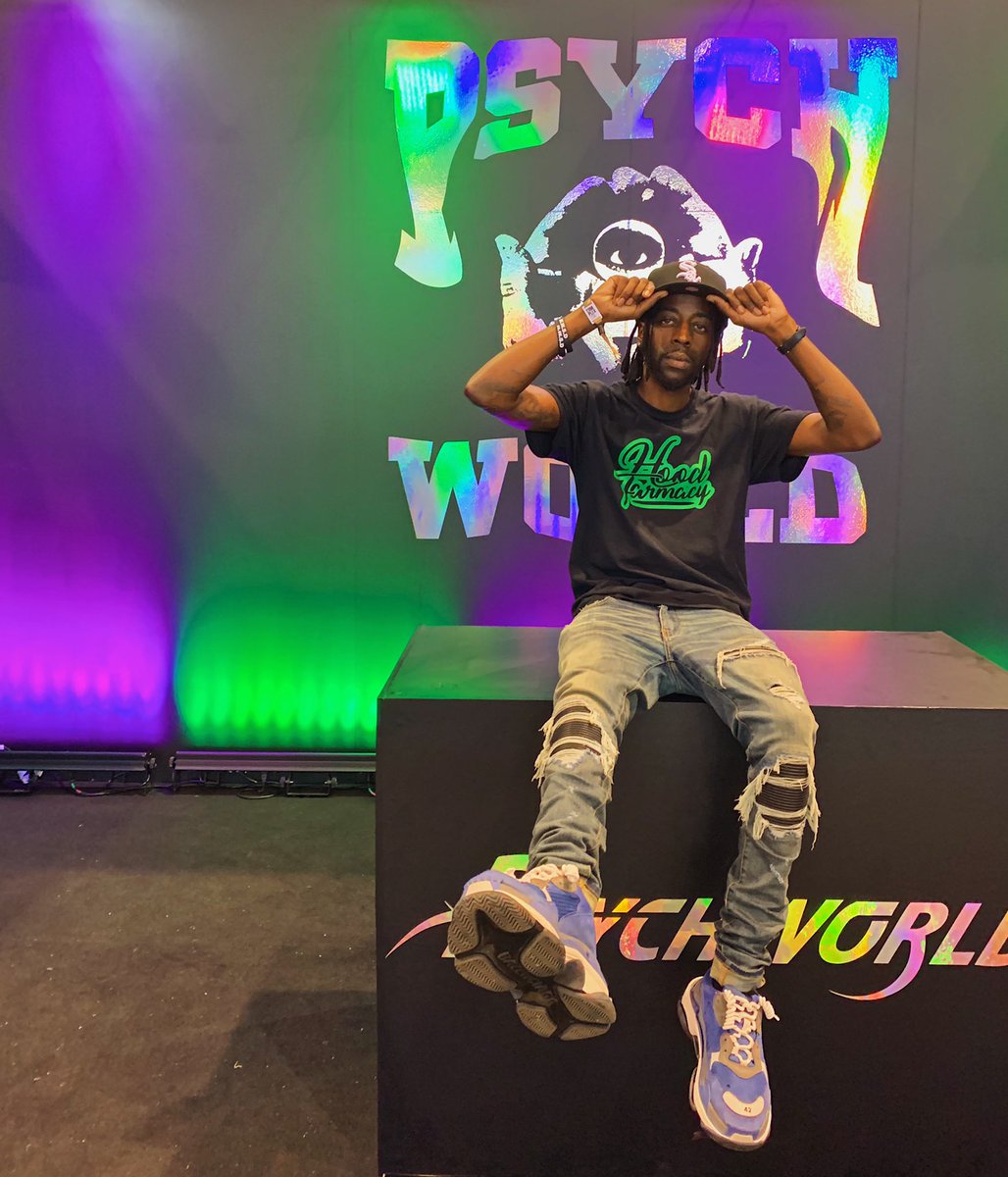wisethesecond's tweet photo. “Only one me in this #psychworld“ cc: @ComplexCon https://t.co/H8eX0DlB2X