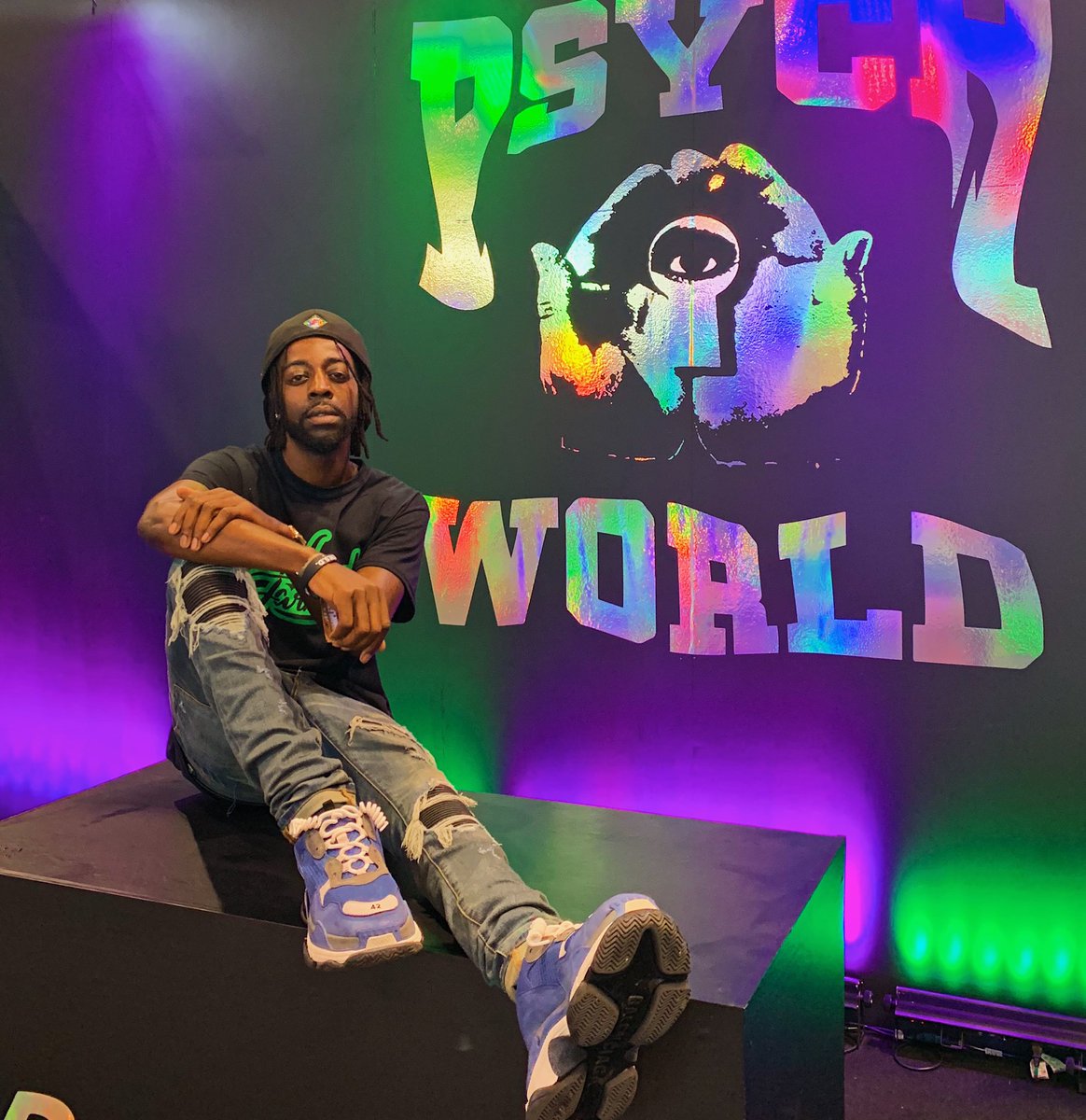 wisethesecond's tweet photo. “Only one me in this #psychworld“ cc: @ComplexCon https://t.co/H8eX0DlB2X