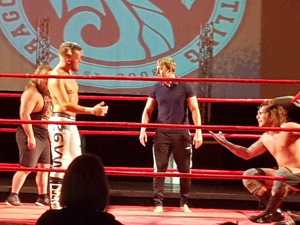 PhilJones77's tweet photo. White &amp; Jones continue the assault post-match only for @Flash_Morgan and @WILDBOARhitch #The198 to run them off! 
@UKDragonPro #HighNoon https://t.co/Yv10tvrgMI