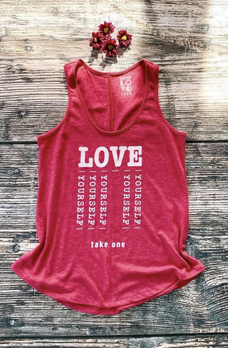SuperLoveTees's tweet photo. Summer is here! 
We’ve got some fresh, new colors to keep you cool up in the shop. ☀️ 🍓 🍑 💕
~ https://t.co/qbhPCgWlR4 https://t.co/DYZaPUmbtt