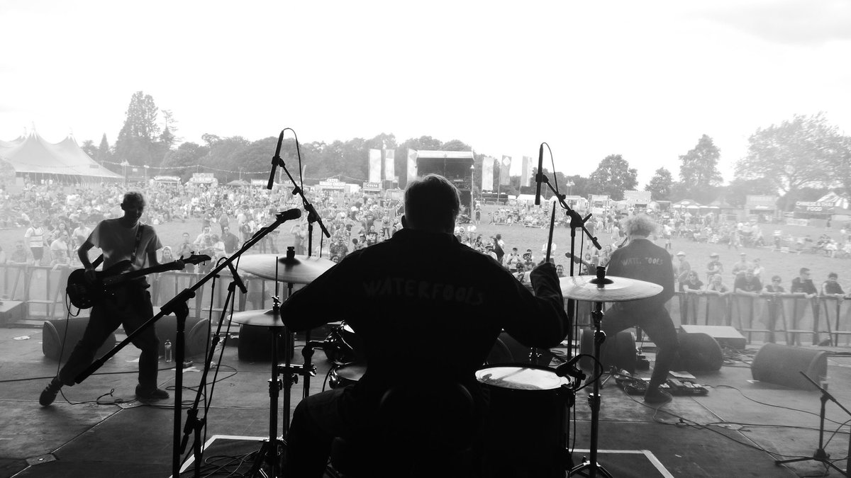 WATERFOOLSMUSIC's tweet photo. @PennFestival - We had an absolute blast. Lots of beers were consumed too. See ya soon X
#pennfest #waterfools #boilersuits #toomanypints https://t.co/9Tl5yHKMFO
