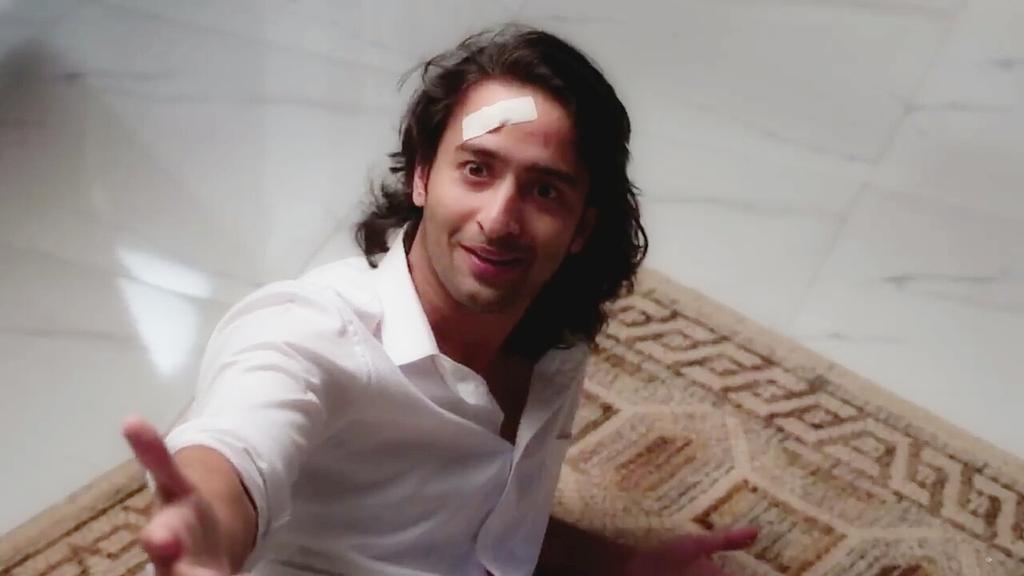 Haaye his way of saying " Mishti "Dil le lo  #ShaheerSheikh #ShaheerAsAbir  #YehRishteyHaiPyaarKe  #YRHPK