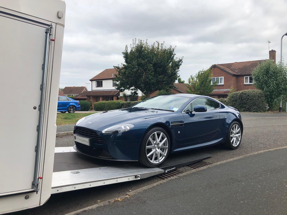 flat6logistics's tweet image. Very pretty Aston Martin Vantage moves recently 👌 #astonmartin #v8vantage #astonmartintransport #db11 #db9 #astonmartinzagato