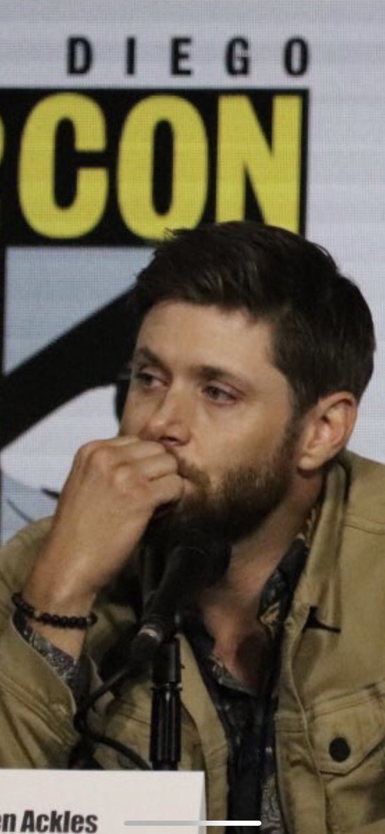 sarcasticmisha's tweet photo. THEY LOOK LIKE SAD PUPPIES PLSSS https://t.co/oWoILbkbFi