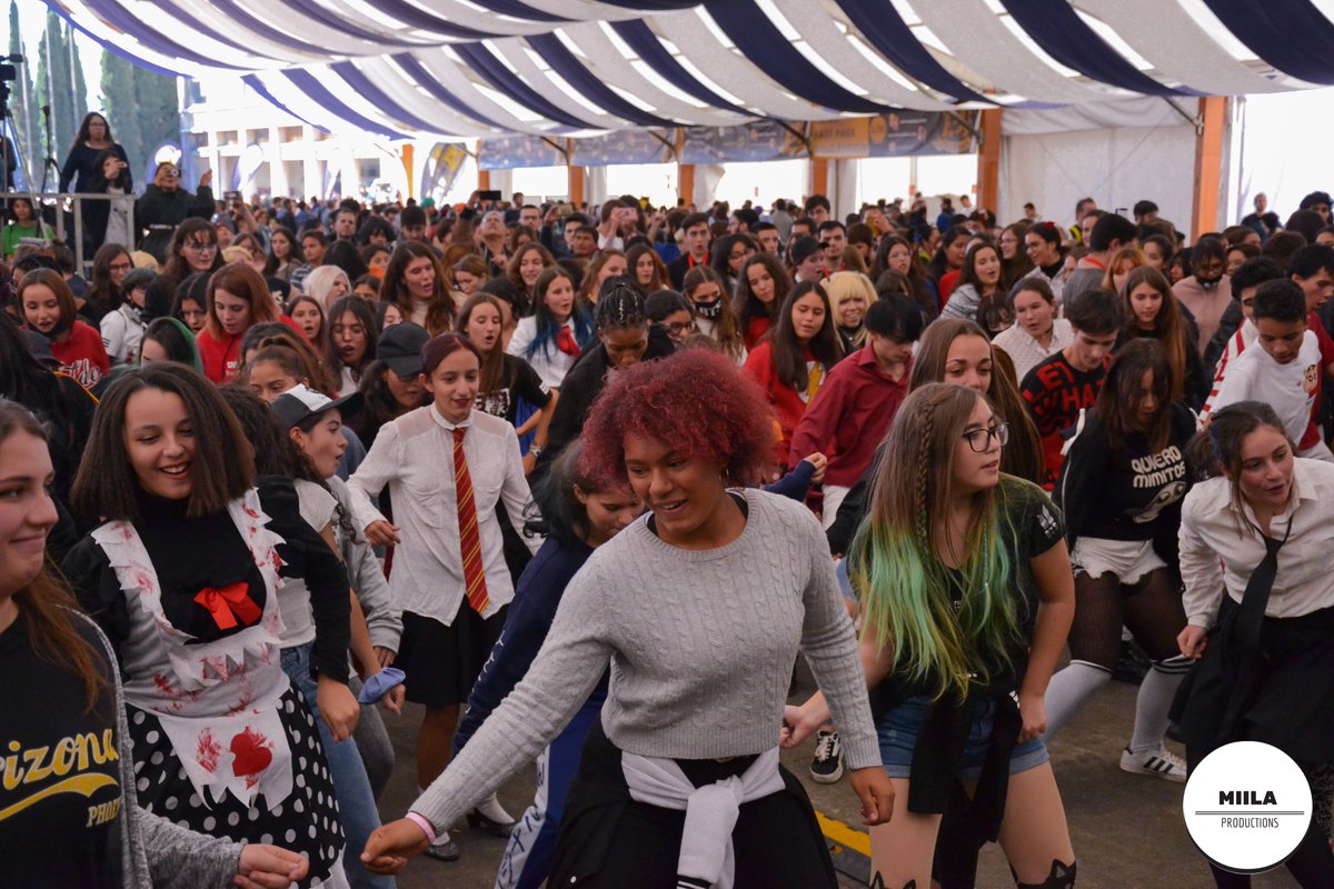 MiilaProduccion's tweet photo. [Salón del Manga 2018]

Kpop random dance: dance battle

La música es el lenguaje universal de la humanidad. (Henry Wadsworth Longfellow)

#kpop #kpoprandomdance @FICOMIC_manga #dance #salondelmangabarcelona2018 #SalonMangaBCN #evento #춤추는 #안무 #댄스커버 https://t.co/MFuid8xHPY