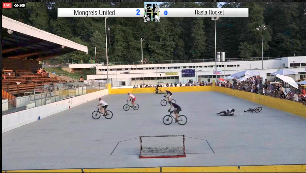 BecycleLyon's tweet photo. Bravo Morgan et les Mongrels ✌️
Champions d'Europe de Bike Polo pour la deuxième fois 🏆🏆
#EHBC #EHBC2019 #becycleteam #coursierVélo #coursierLyon #messlife https://t.co/3FQCvhzlTA