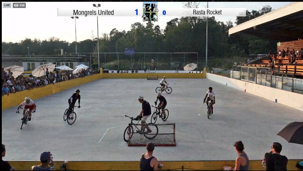 BecycleLyon's tweet photo. Bravo Morgan et les Mongrels ✌️
Champions d'Europe de Bike Polo pour la deuxième fois 🏆🏆
#EHBC #EHBC2019 #becycleteam #coursierVélo #coursierLyon #messlife https://t.co/3FQCvhzlTA