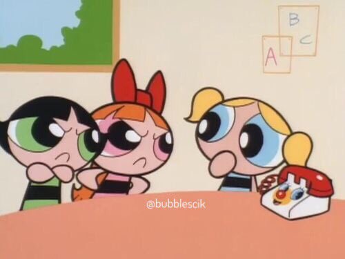 Ben: Bak sakın ağzından kaçırma 
Arkadaşım: Saçmalamayın tabii ki de söylemem kimseye
2 dakika sonra arkadaşım: