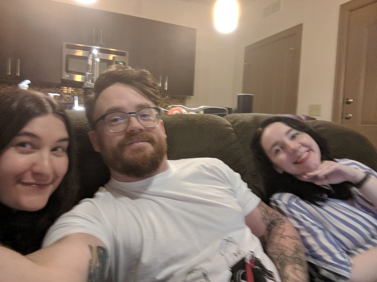 Sometimes you have to meet up with your d&amp;d crew irl but still play on #roll20  <a href="/Julwise/">Julwise</a> @BonzillaB not pictured: the enigmatic Rizzario/<a href="/BlizzDaveBarney/">Dave Barney</a> ❤️ #dnd #dnd5e #featherlands #homebrew #drunkenmaster