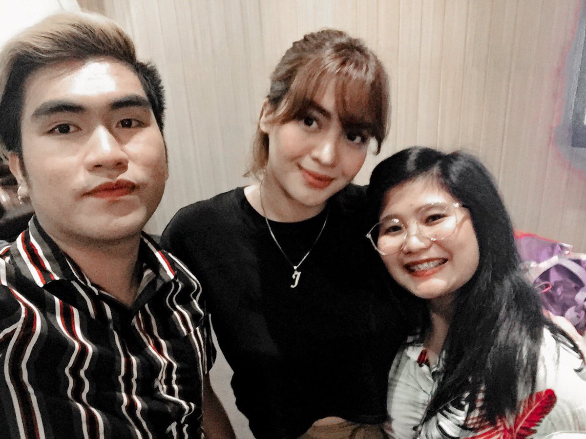 imRhyan22's tweet photo. 5 years of being an avid fan of yours, and today is our day! Happy birthday sa’ting dalawa, Janey! Mahal na mahal kita, sobra! Stay blessed. Mwahhh! @itsJaneOineza 

#HappyBdayJaneOineza https://t.co/YYBzfUKrIl