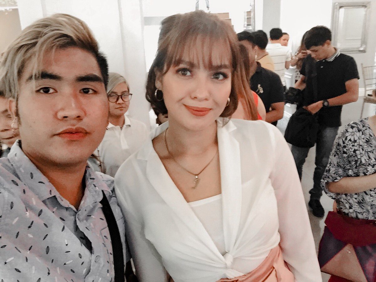 imRhyan22's tweet photo. 5 years of being an avid fan of yours, and today is our day! Happy birthday sa’ting dalawa, Janey! Mahal na mahal kita, sobra! Stay blessed. Mwahhh! @itsJaneOineza 

#HappyBdayJaneOineza https://t.co/YYBzfUKrIl