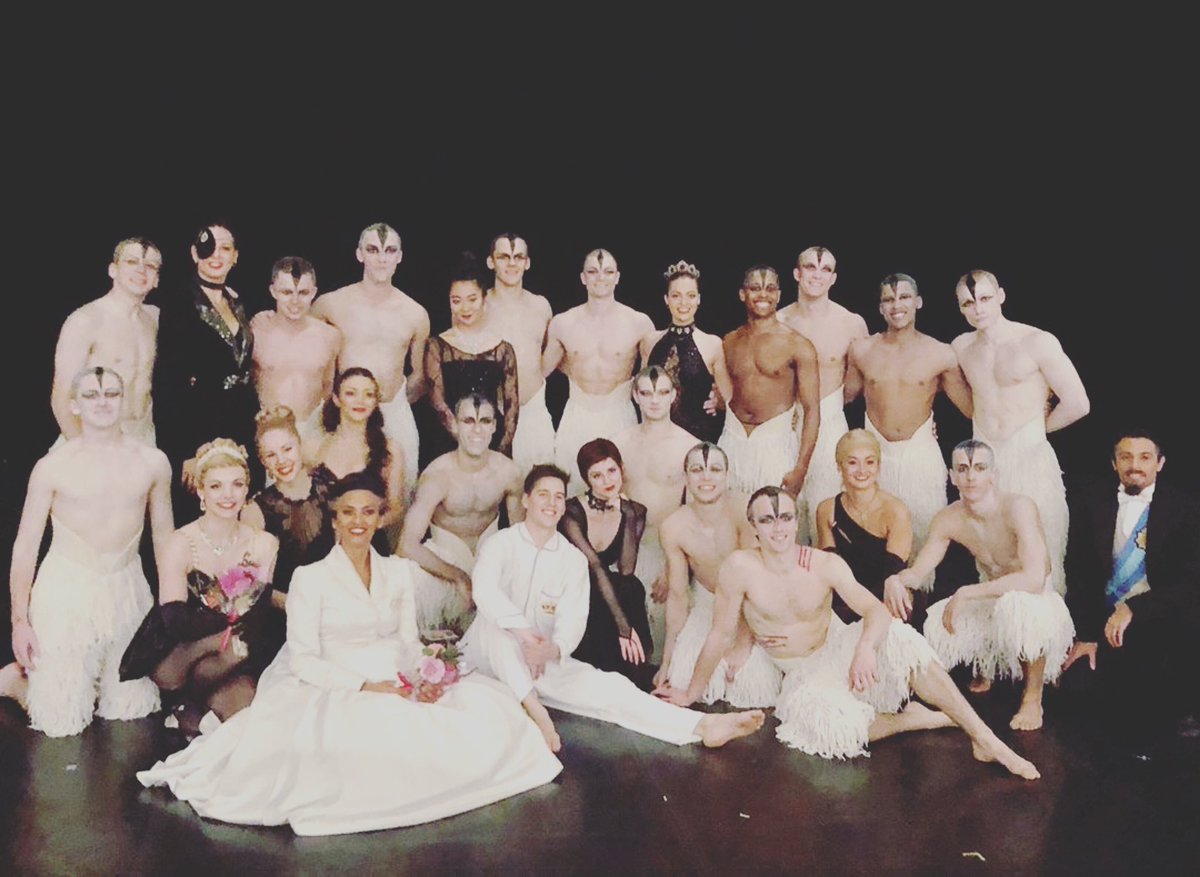 What a couple of weeks it has been. Japan has been amazing. I just want to say a massive thank you to everyone who came to see the show. The fans have been so amazing and generous with all their lovely words and gifts. I can’t thank you all enough. Japan I love you ❤️🇯🇵🦢🙌🏻❤️