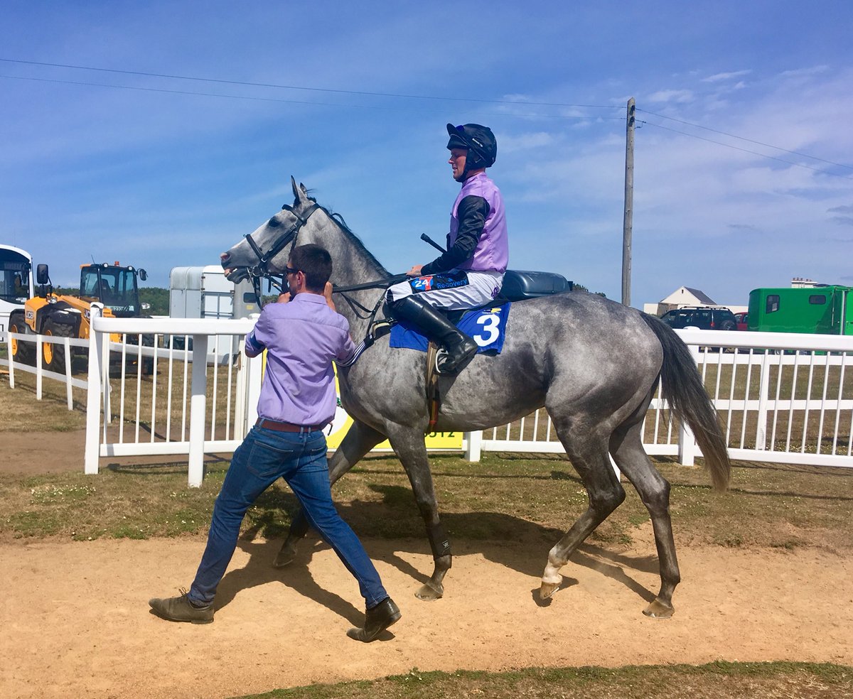 JohnWathenBerry's tweet photo. A lovely afternoon at Les Landes @jerseyraceclub. A pleasure to watch Tony Le Brocqโs #WhiteValiant finish a good 2nd in the Millbrook Jersey Derby. https://t.co/hUUTFsTV7s