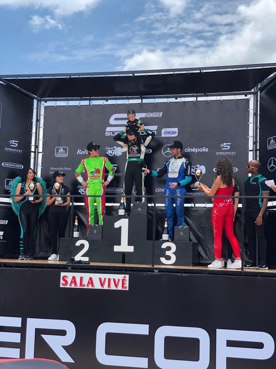 hugooliveras11's tweet photo. ¡¡La gloria se queda en casa !!! @hospeedracing https://t.co/YdnGJSN4hj