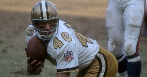 nacionwhodat's tweet photo. Hace medio siglo este era el jersey @Saints para la #NFL50. Veamos si nos sorprenden con algún diseño especial en esta #NFL100 https://t.co/o18j99LHMC