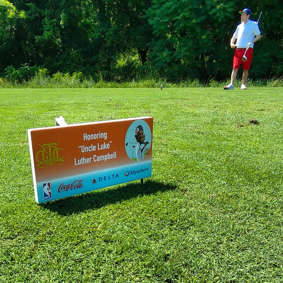 unclelukereal1's tweet photo. Parents introduce your kids to the game of golf it's a beautiful sport safe and they can play until they're 68 at the original Tee Golf Tournament my brother @wen_hogan mademe the honoree this is absolutely beautiful and humbling. @thelukeshow_ @adidasFballUS https://t.co/iX4b7a2Q5V
