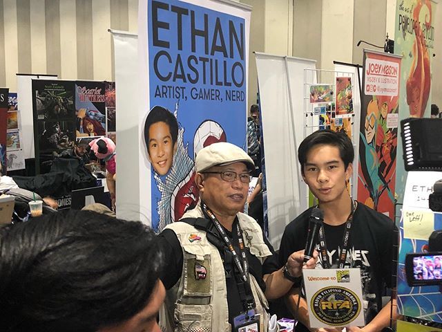 NTFTTpod's tweet photo. Awesome rising star @ethancastillo05 being interviewed at SDCC! Love this guy’s work, bought all his artbooks from previous years, glad to see his evolution!
.
#sdcc #sdcc2019 #sdcc19 #comiccon #comiccon19 #comiccon2019 #art #artistalley #spiderman #spidey #marvel #mcu #risi… https://t.co/T0vVz0cwvb