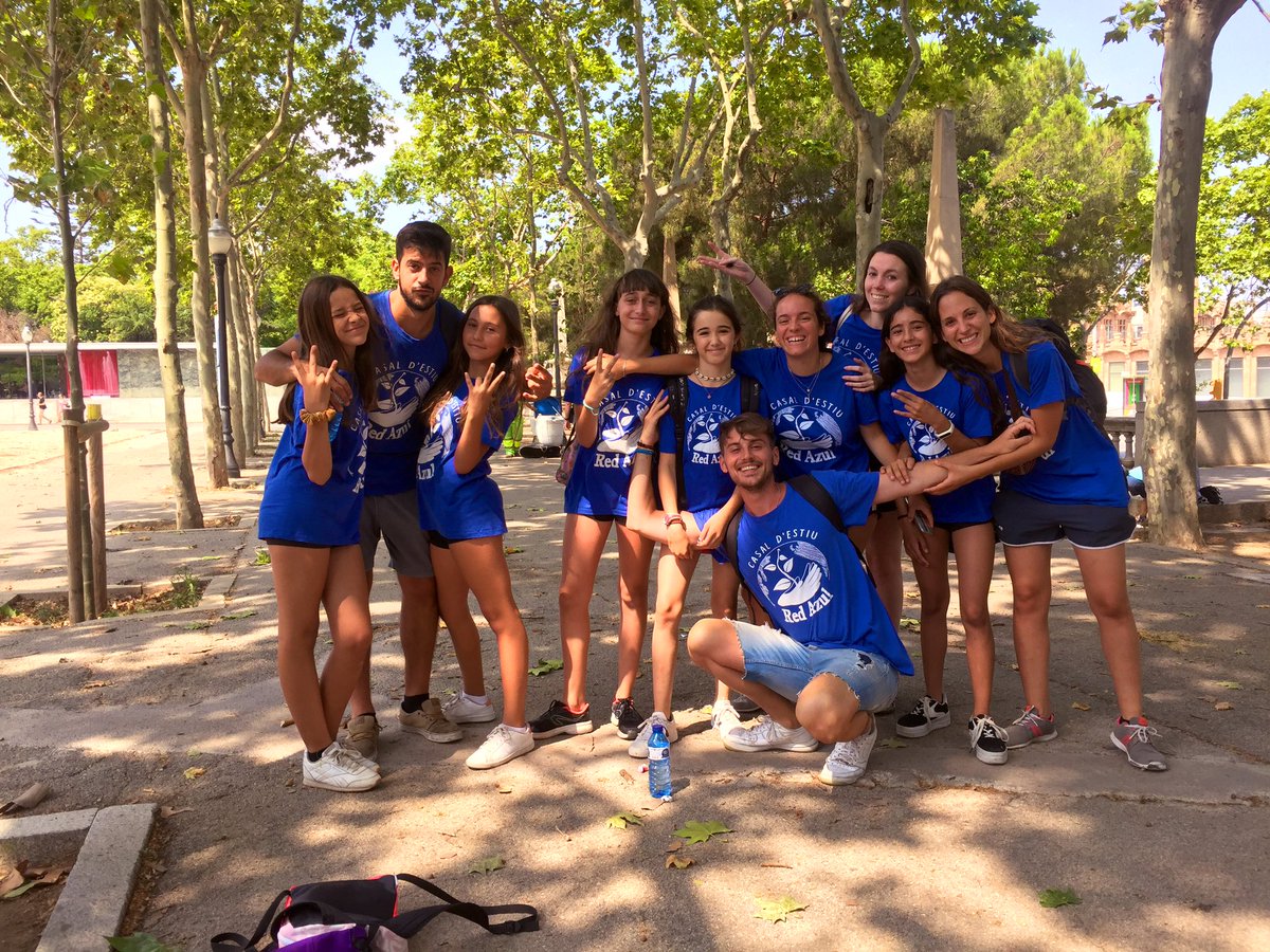 CasalONGRedAzul's tweet photo. Comencen els comiats de final de casal! Ha estat un regal tenir-vos des de P3! ♥️ @redazul15 @immaculadahorta @AMPAICH1 https://t.co/qGxerl4V3A