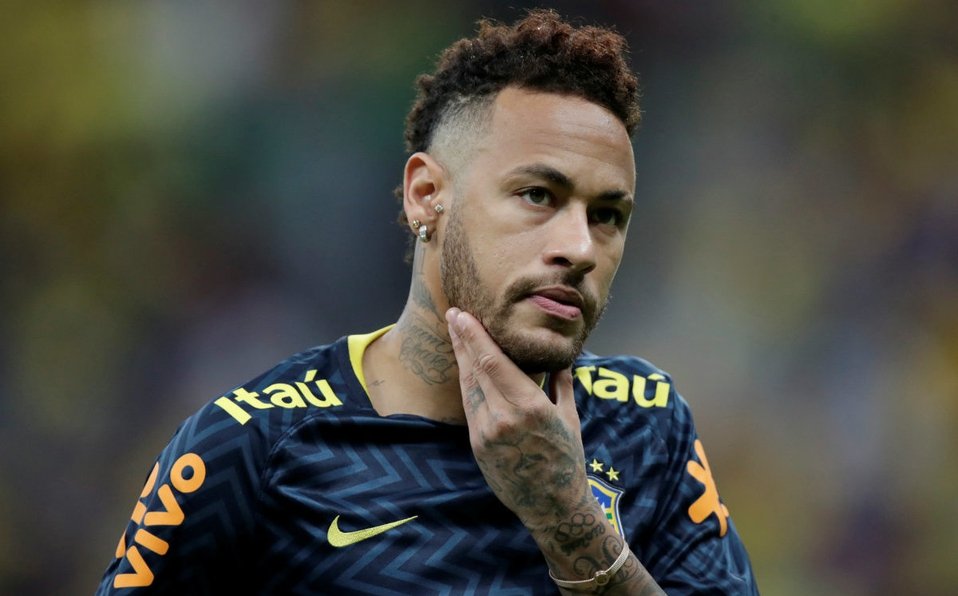 Frame_SP0RTS's tweet photo. 🚨 ¿Posible intercambio entre Bale y Neymar? En el diario inglés The Independent se habla de que el jugador brasileño podría haber sido ofrecido al club blanco y abre una oportunidad al PSG para realizar un intercambio de jugadores. https://t.co/o3FLcKXC7W