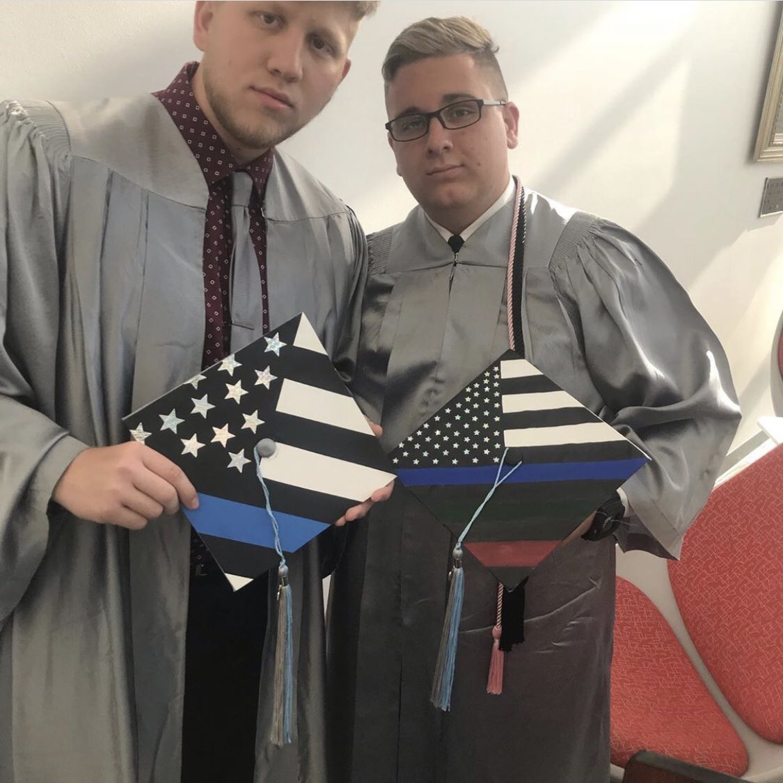 MarchForLEOs's tweet photo. Hometown of #PembrokePines FL  @PPinesPD #Explorers #FutureLEOs win fourth in the state.  Also loving those graduation caps that one of the explorers made.  #BackTheBlue #everydayheroes #MarchforLEOs https://t.co/tE5Fcy08vN