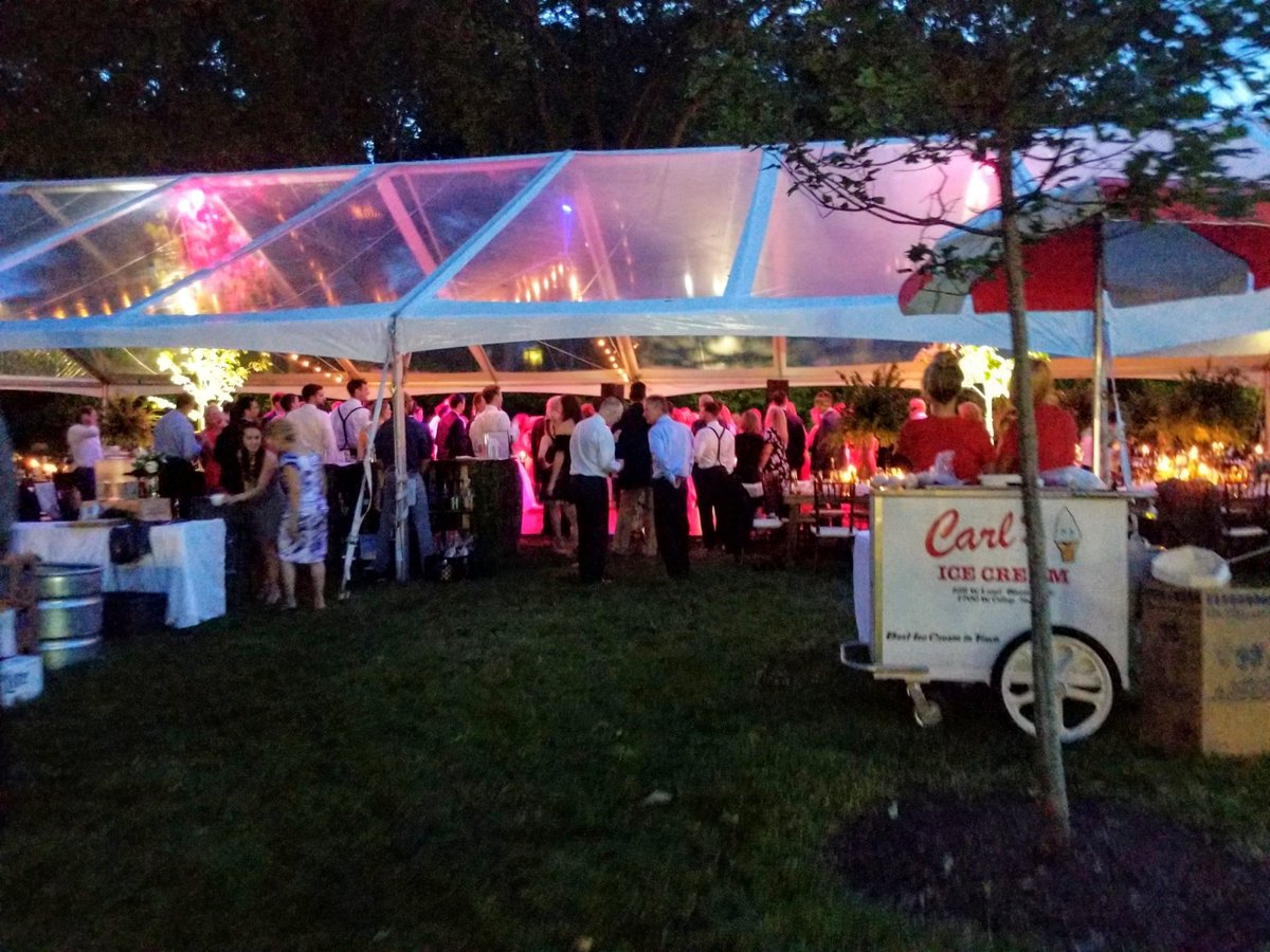 PPPalaceRentals's tweet photo. Did someone say #NationalIceCreamDay?
Throwback to this wedding reception on June 8th at #EwingManor
#palaceevents #weddingrentals #weddingplanner #summerweddings #carlsicecream https://t.co/QYe1odIALH