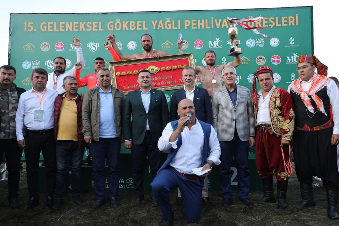 Zor Yıllardan
Dar Yollardan
Karanlıkları aştık da 
GELDİK !

#AliGürbüz
#Antalya
#Alanya
#Gökbel
#Güreş
#YağlıGüreş