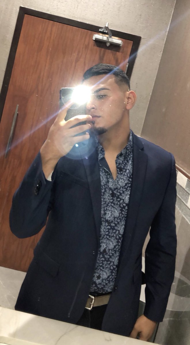 robertr9999's tweet photo. 3 quick ones for y’all 🤭 https://t.co/d2Loe5QZfZ