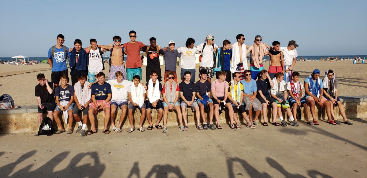 coachspinks8's tweet photo. Day of rest today. Both teams headed to Patacona Beach and had a blast! #FCFredSpain #beachlife https://t.co/fUNHThKiU9