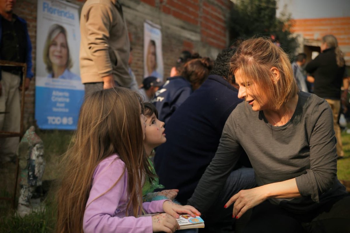 fsaintout's tweet photo. En el encuentro por la integración de los pueblos hermanos en #VillaElvira.

Vamos a recuperar la ciudad entre todxs 🇦🇷☀🇧🇴

#FuturoEsConF https://t.co/UbrO9oXtN7