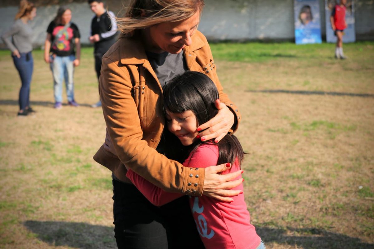 fsaintout's tweet photo. En el encuentro por la integración de los pueblos hermanos en #VillaElvira.

Vamos a recuperar la ciudad entre todxs 🇦🇷☀🇧🇴

#FuturoEsConF https://t.co/UbrO9oXtN7
