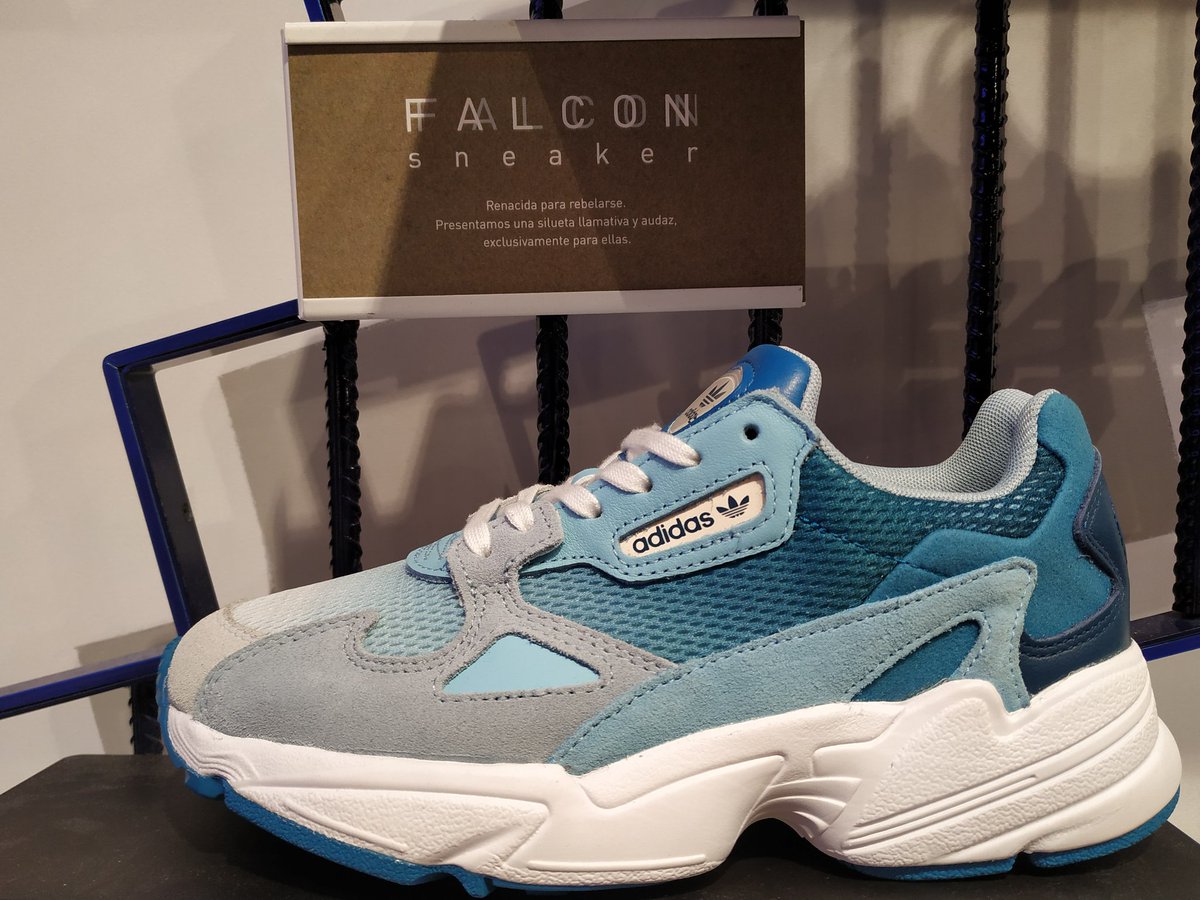 TrendHuntingBA's tweet image. Pasamos por @adidasoriginals y ésto nos encantó! #fashion #fashionblog #fashionblogger #moda #streetstyle #fashionpost #visualmerchandising #visualmerchandiser #vidriera #windowdisplay #store @LasteroNatalia