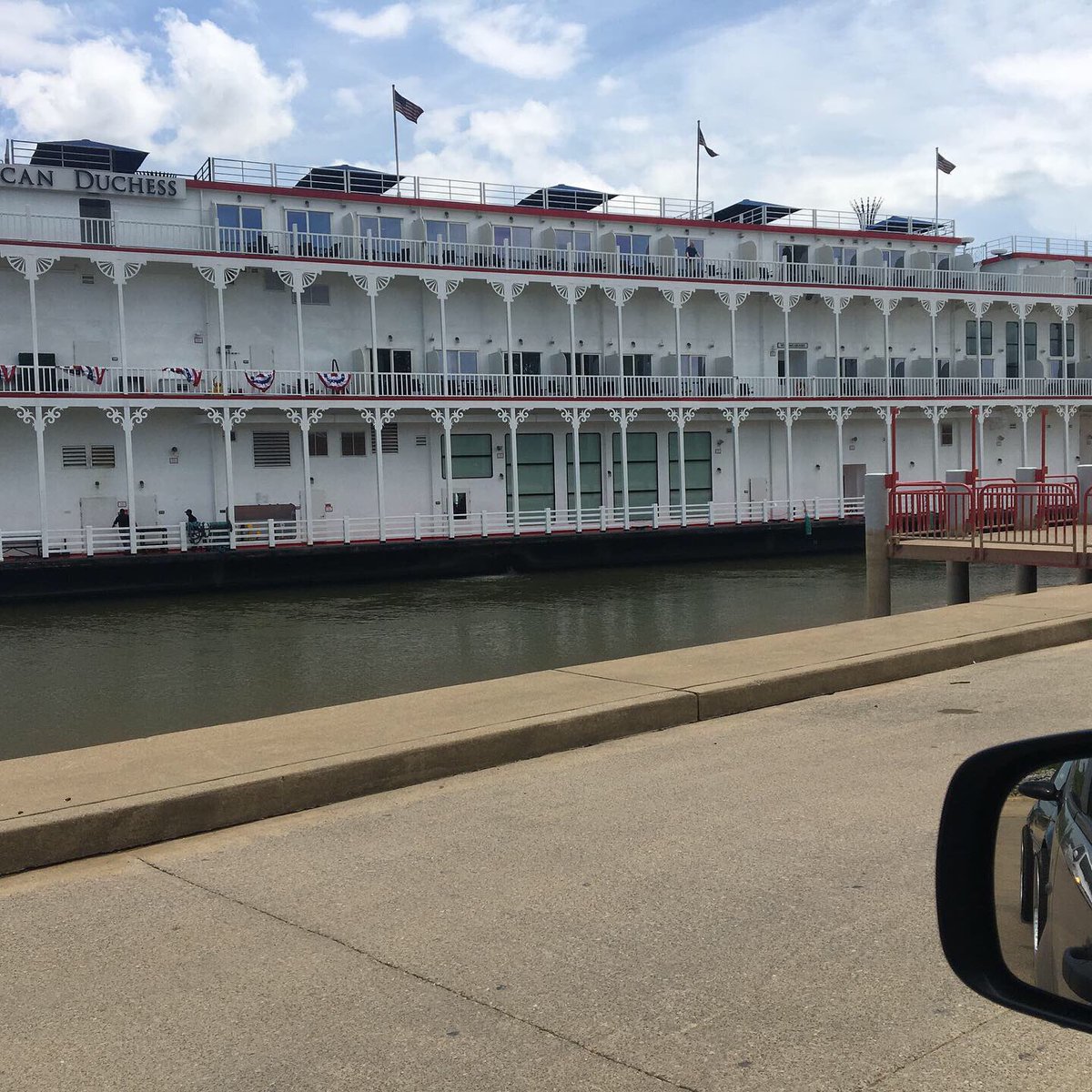 NatalieFraley's tweet photo. Can’t wait for the next boat to come to Paducah https://t.co/uOCW8aXwoj