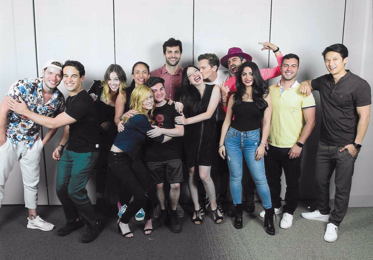 abnormallyadam's tweet image. It was such an honour and a privilege to be able to travel across the world and film with these incredible bunch of people. Thank you for everything and for making me feel like part of the family! Until next time! 😍❤️ #Shadowhunters #thosbe #thos3 #ItaInstituteCon3