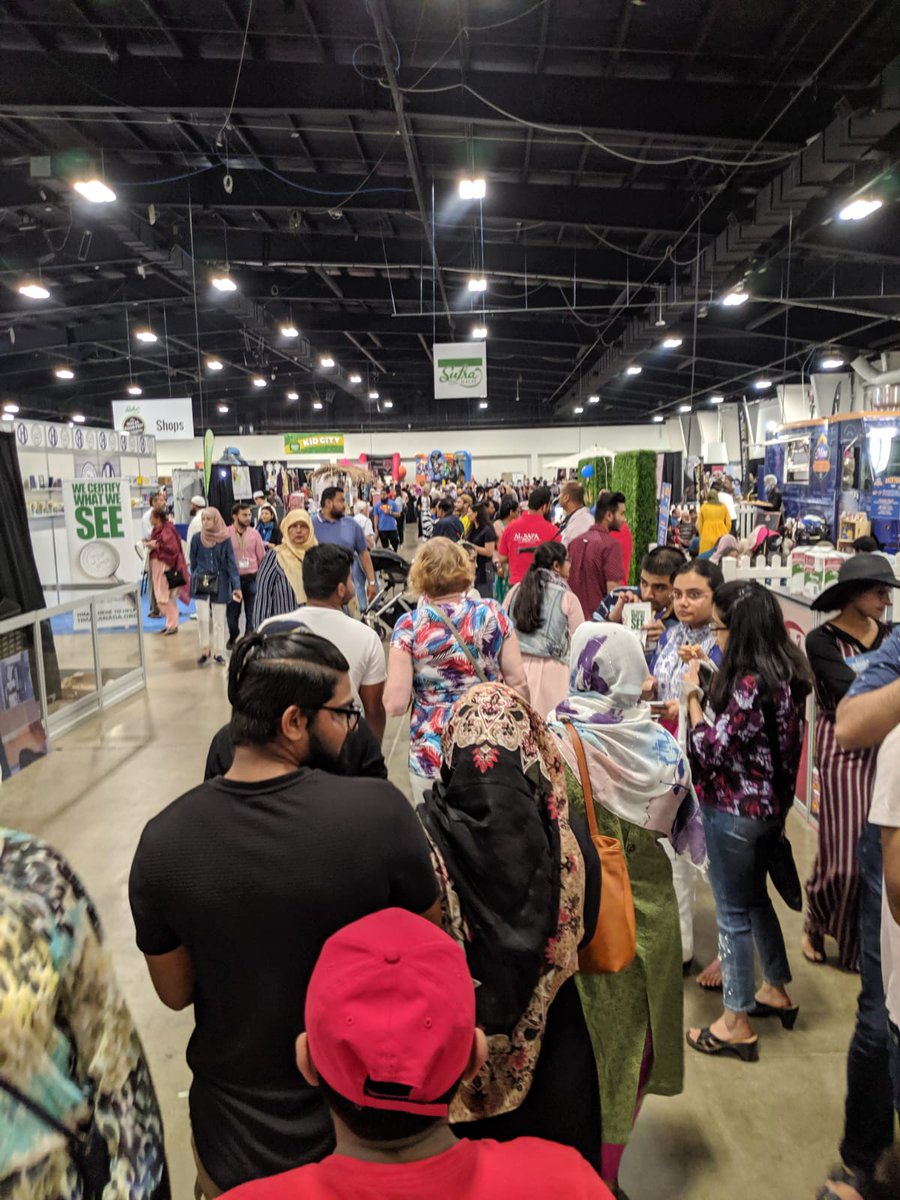 TRIEC's tweet photo. Some of the TRIEC team had a great day out at @HalalFoodFestTO this weekend, the largest of its kind in NAmerica! There was great eats, fun for the kids, and it was nice to see support for the event from @AndreaHorwath and other reps from the GTA #halalfoodfest #youhadmeathalal https://t.co/eBs8XHmzdP