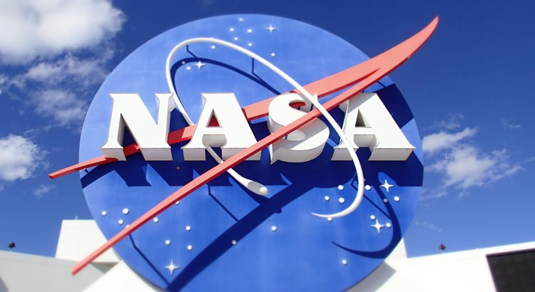 neiltyson's tweet photo. Dear @NASA,

[An Open Letter: 900 words]

https://t.co/uHNDHiAkuC https://t.co/7iZsGaMdLG