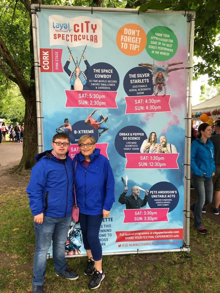 DanJCB001's tweet photo. Great afternoon with Mary &amp; @davidahorgan and really enjoyed all the Performers at the @LayaHealthcare  @cityspectacular Cork today 😀🔥🔴🍀 #layacityspec #Cork https://t.co/AgJMTZ8QfP