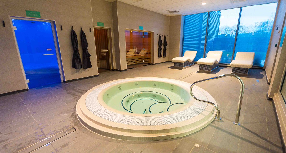 yeahlifestyle's tweet image. Looking for a place to head to relax and escape for a special treat? Here&apos;s our review of the Couple&apos;s Catch Up Spa Session at The Garden Spa in Warrington:  👉 yeahlifestyle.com/couples-catch-… 👈 #AD #warrington #beautyblogger #press #uk #blogger #wellness #wellnessblogger @YourLiveWire