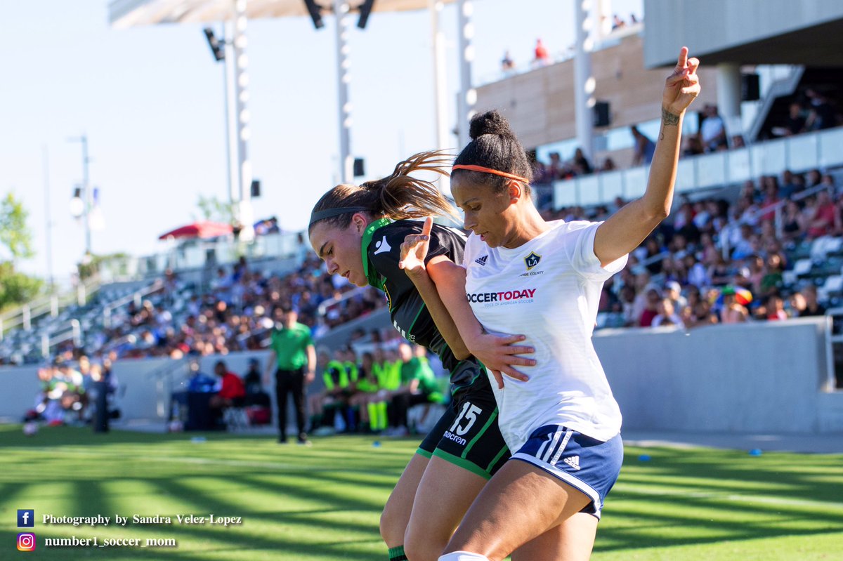 Who will bring home the hardware? #UWoSo⁣

Watch <a href="/FoothillsWFC/">Foothills WFC</a> vs @lagalaxyocwomen in the UWS National Championship Final at 5pm MT: mycujoo.tv/video/united-w…