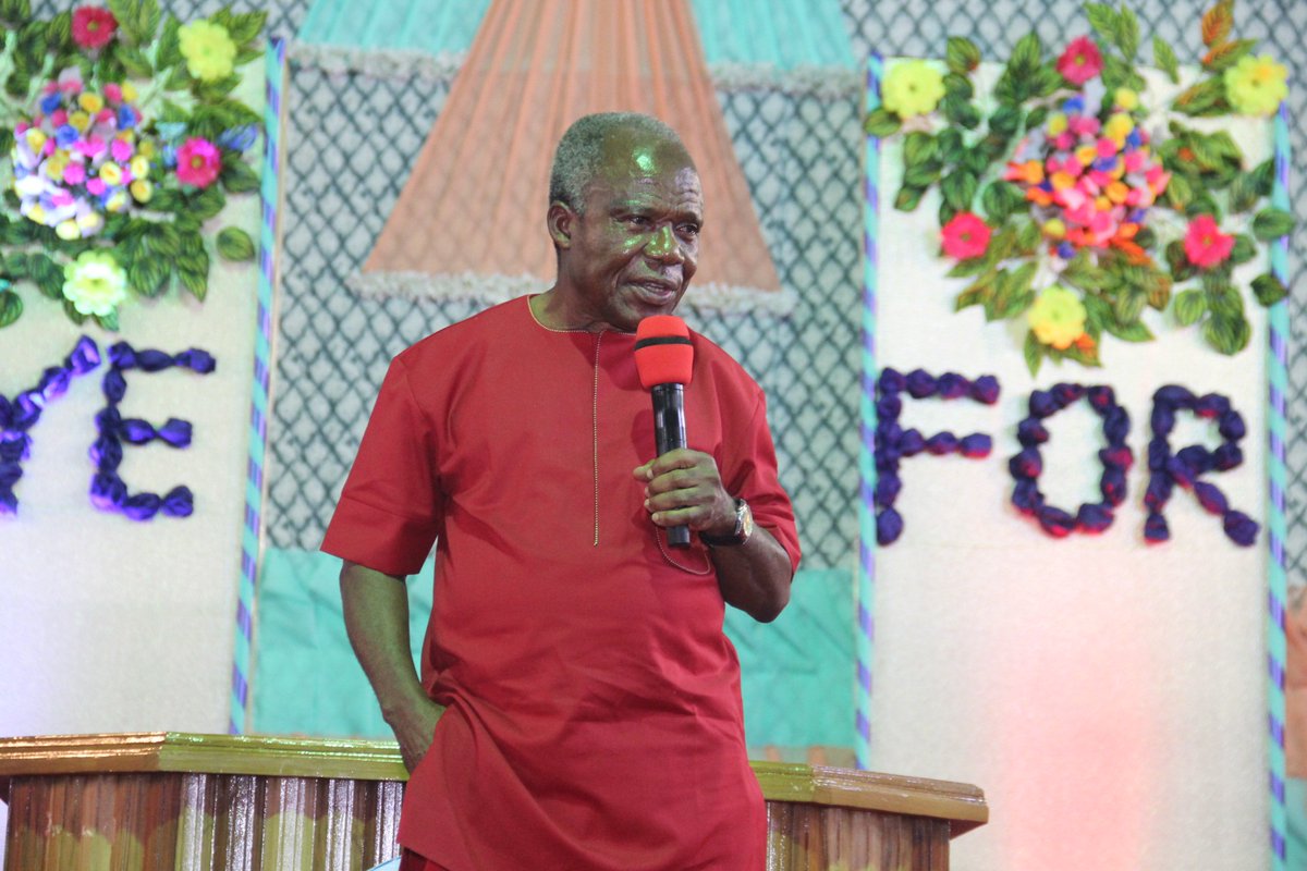 wccrmph's tweet photo. Now Ministering #LIVE

#PastorACOhanebo General Overseer @wccrmhq 
#LEAPDeclarations #GrandFinale https://t.co/vBDD89dGOf