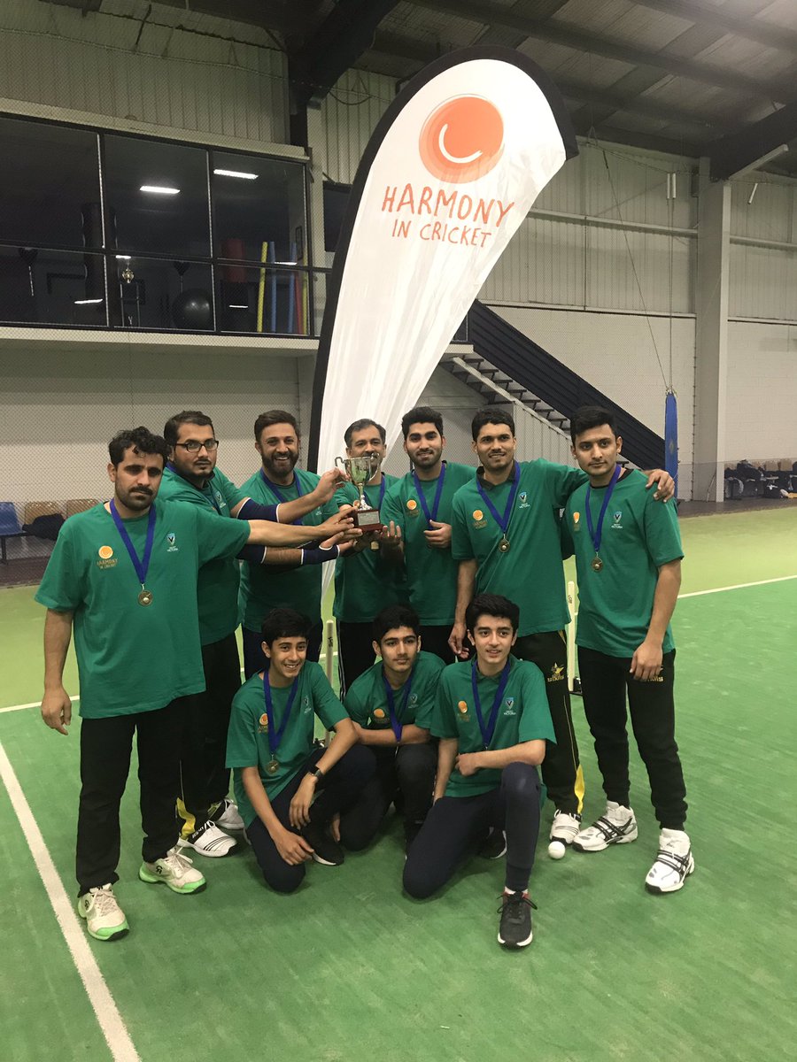 🏆 <a href="/cricketvictoria/">Cricket Victoria</a>-Harmony <a href="/WhiteRibbonAust/">White Ribbon Aus</a> Cup “Bowling out domestic violence” 8 migrant orgs battling for the cup in the tape ball cricket format. Thank you to @CityWhittlesea Mayor Cox for opening the event along with <a href="/WhiteRibbonAust/">White Ribbon Aus</a> ambassadors. #HarmonyInCricket.
