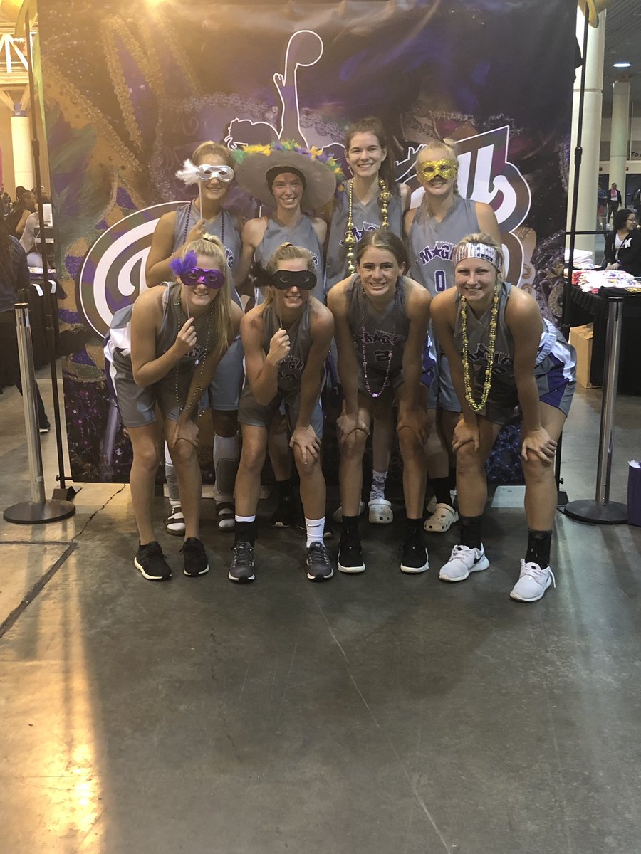 MVMagic2020's tweet photo. Magic 3-0 for the tourney
Headed to final 4 Gold Division 
Tomorrow at 8:30am @Mayes5Katie @oliviahanks_1 @madibradenn @annahitt02 @kohnnar23_ @HFullerton @Emily_bball623 https://t.co/nTPWsdf8Py